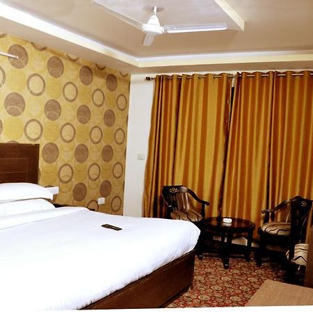 Hotel Trinetar Resorts Batoti Exterior photo