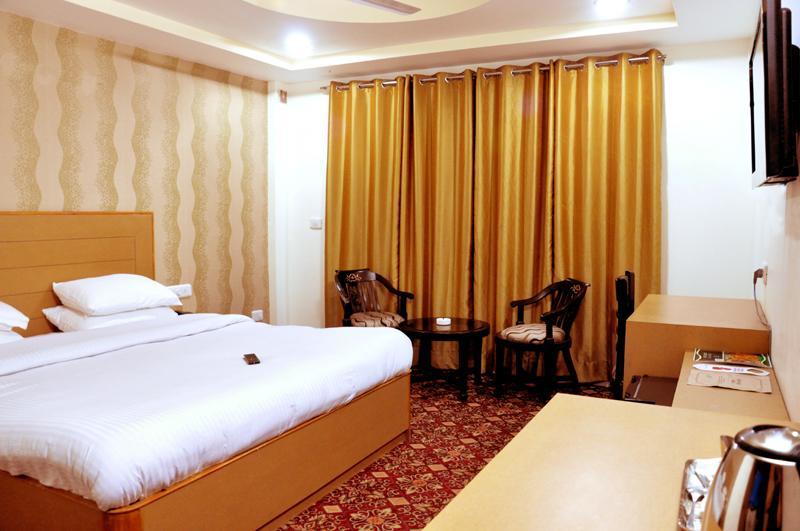 Hotel Trinetar Resorts Batoti Exterior photo