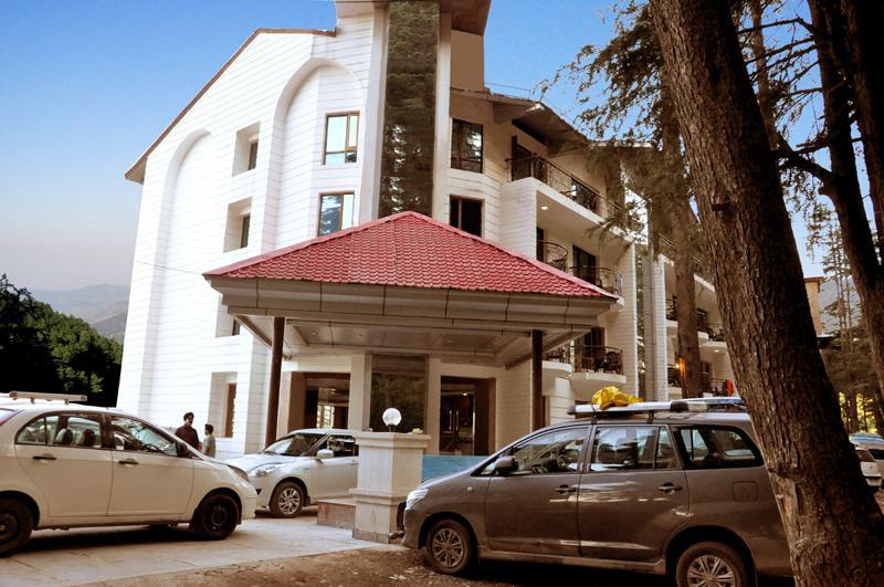 Hotel Trinetar Resorts Batoti Exterior photo